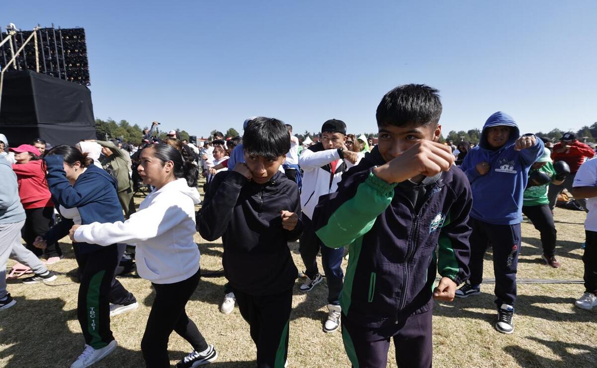 Más de 50 mil personas desde diferentes plazas públicas y deportivos se sumaron a la Clase Nacional de Box / Foto Jorge Alvarado