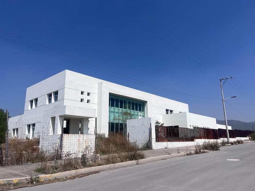 Retomaran la construcción de Hospitales en el Edomex