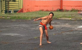 Reviven el ancestral Juego de Pelota en Ecatepec por Noche de Museos