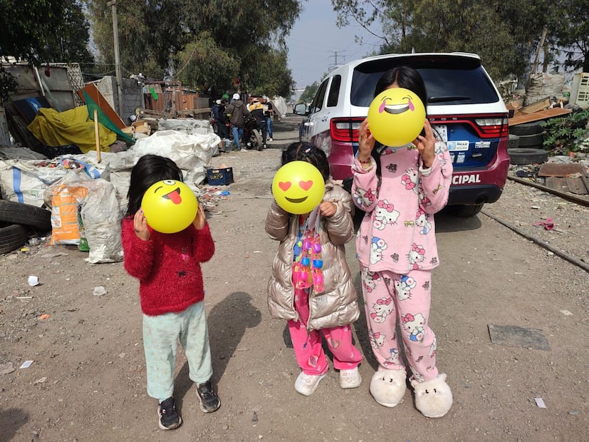 Con 7,400 piezas entregadas, la campaña "Regalando Sonrisas" superó las expectativas en zonas de alta marginación. Foto Emilio Fernández / El Universal