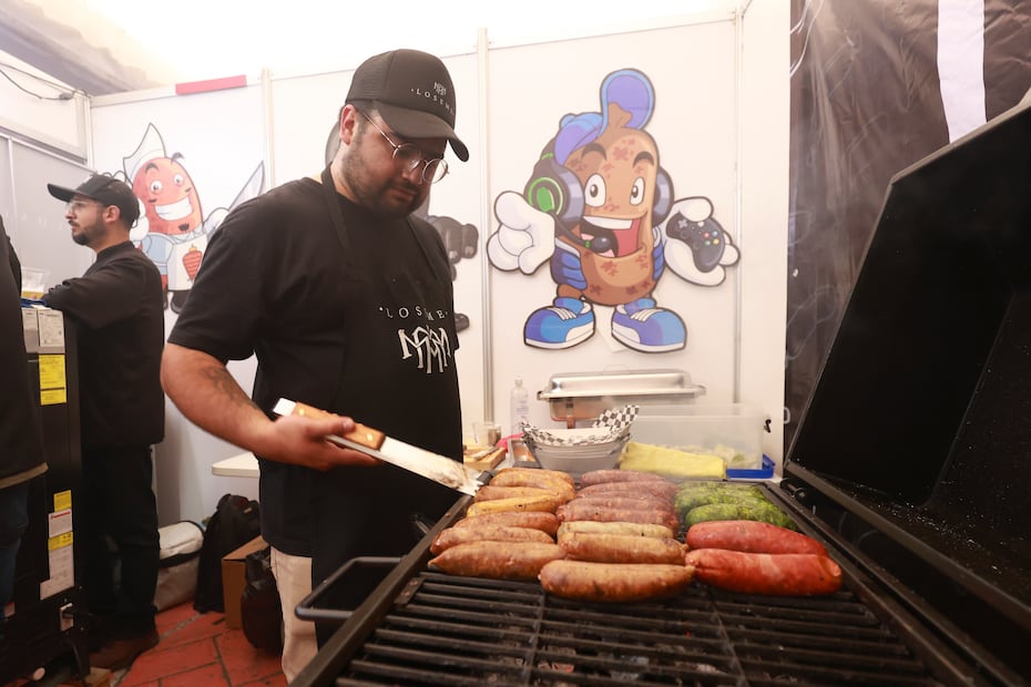 Los visitantes podrán disfrutar de chorizo, cerveza artesanal, quesos, embutidos, licores, entre otros productos. Foto. Alejandro Vargas. El Universal