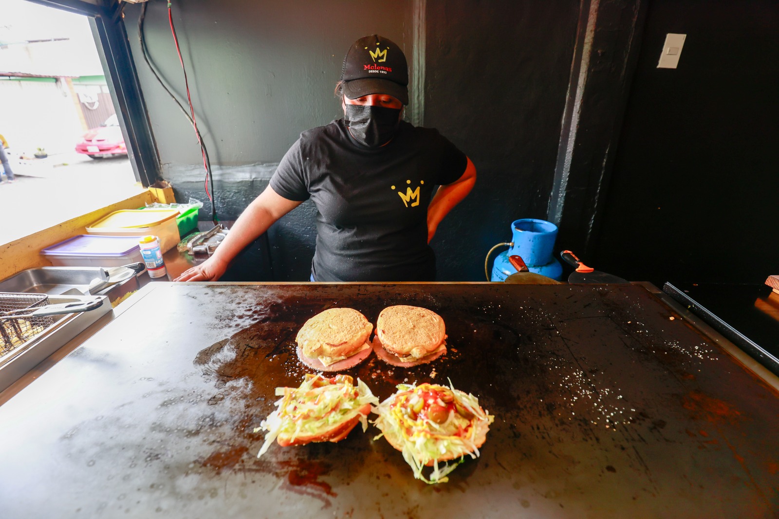 El modo de preparación le da un toque diferente a la hambumuerta. Foto Alejandro Vargas