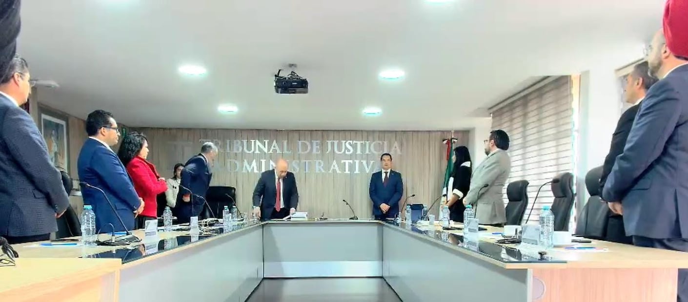 Luis Eduardo Gómez García durante su toma de protesta como presidente del TRIJAEM para los próximos tres años. Foto Especial