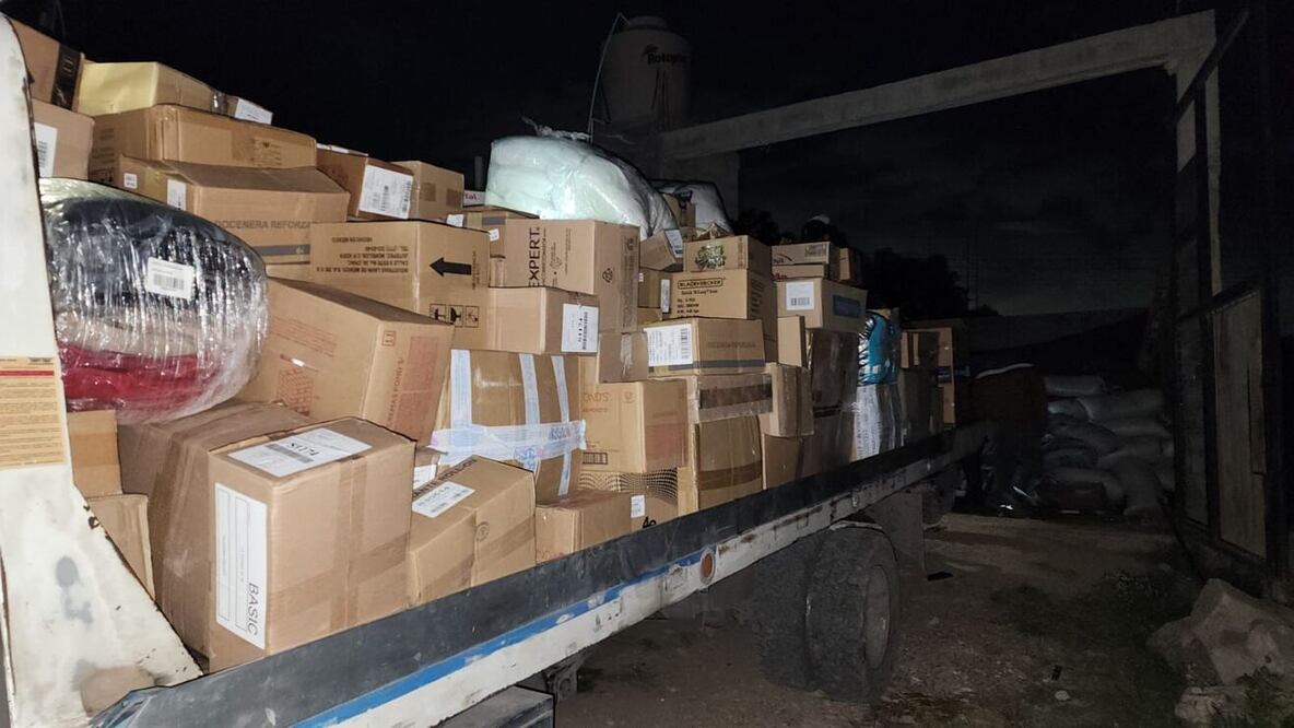 Teotihuacán, Méx.-Elementos de la Fiscalía General de Justicia del Estado de México (FGJEM) con apoyo de la Secretaría de Seguridad estatal (SSEM) realizaron un cateo en un inmueble ubicado en el municipio de Teotihuacán