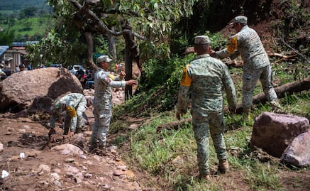 Activan Plan DN-III-E tras desgajamiento de cerro y lodo en Temascaltepec