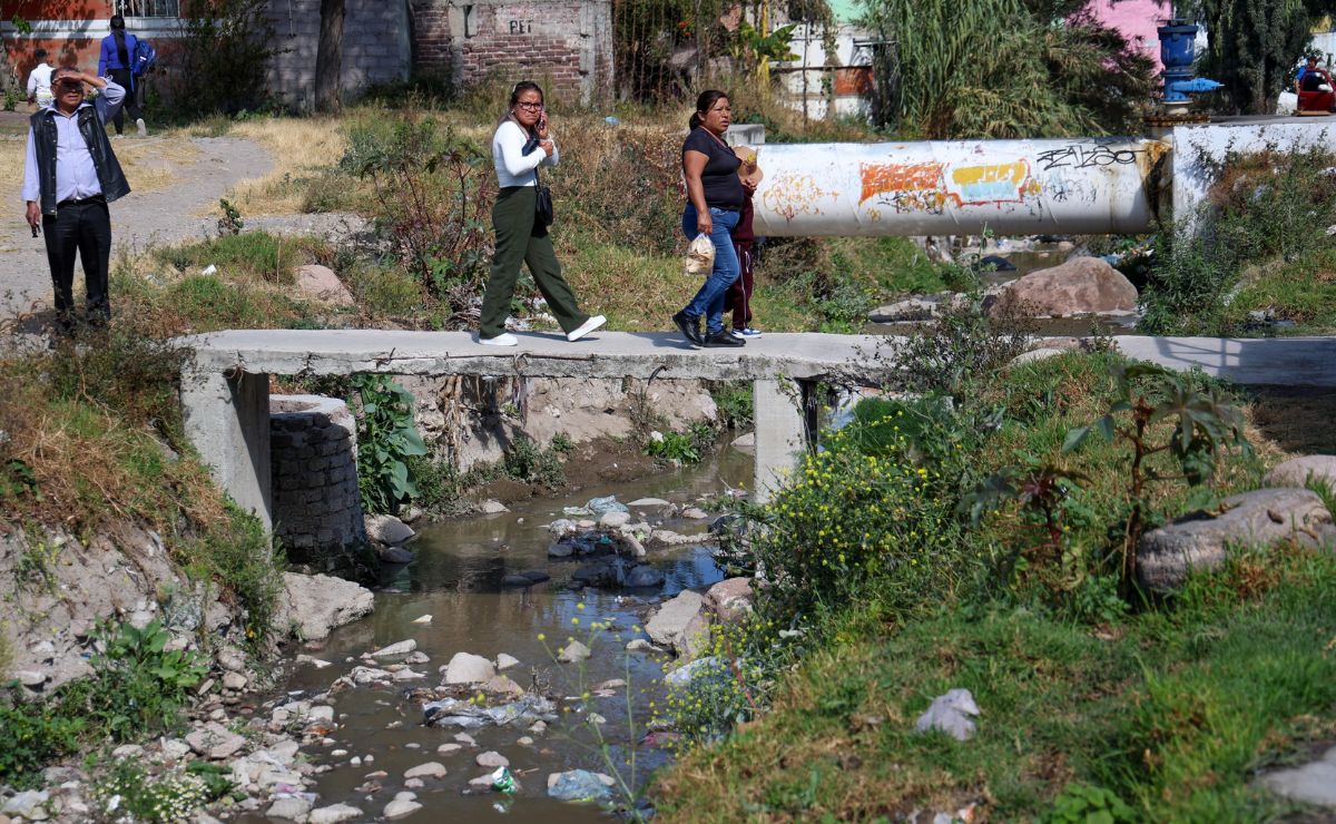 Un puente así no puede seguir existiendo. ¡Actuemos juntos! Foto: Luis Camacho
