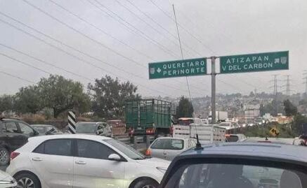 Transportistas reabren parcialmente circulación en la Chamapa-Lechería