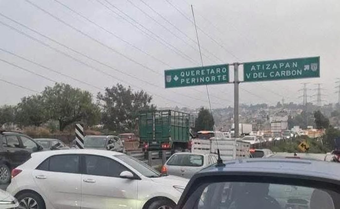 La caseta Atizapán-Nicolás Romero también registra asentamientos vehiculares debido a las afectaciones en la zona. Foto especial
