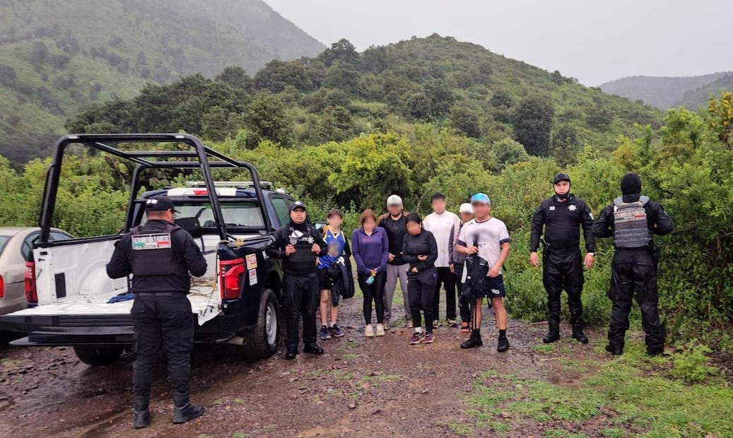 El grupo de excursionistas fue localizado en la parte alta del paraje conocido como Acantilados de la Tercera Joroba de Picacho. Foto especial