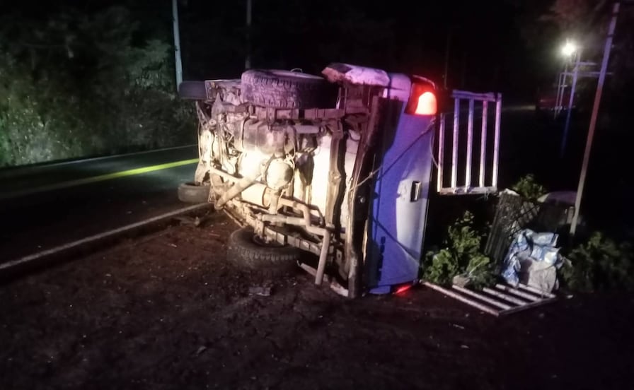 Lluvias dejan choque múltiple en la “curva San Martín” de la carretera Tenancingo-Tenango