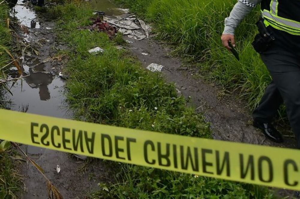 El área fue acordonada por el personal de la Fiscalía General de Justicia del Estado de México.