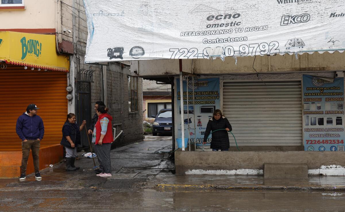 Intensas lluvias inundan 18 viviendas en San Mateo Atenco