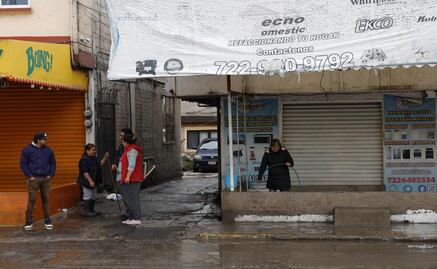 Intensas lluvias inundan 18 viviendas en San Mateo Atenco