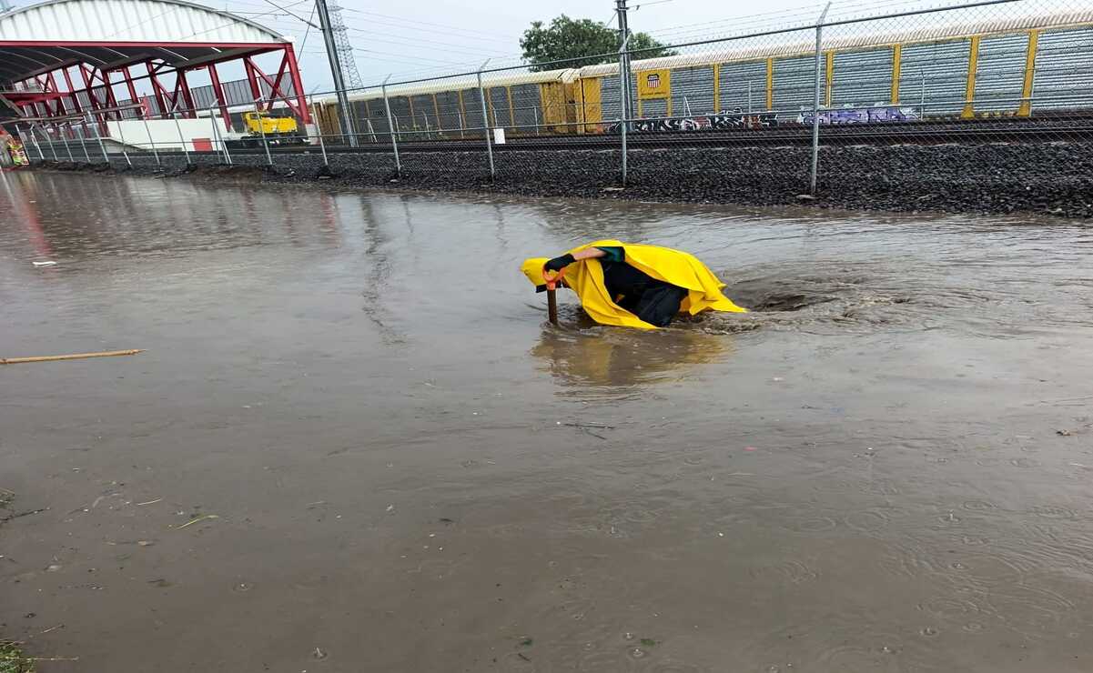 Suspenden servicio de la Línea 2 del Mexibús por inundaciones en la vía López Portillo, en el valle de México