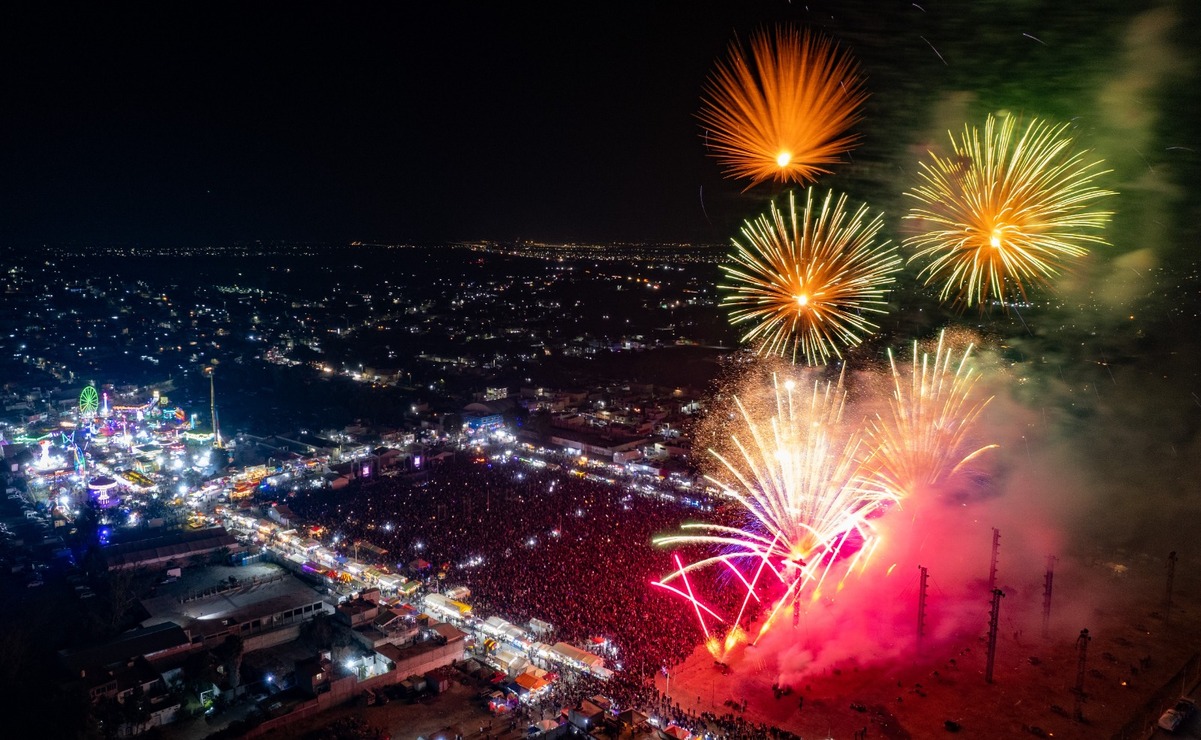 La Nochevieja culmina a medianoche con la cuenta regresiva, con el que se acostumbra a echar fuegos artificiales. Foto: Especial