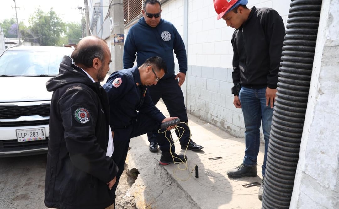 Personal de Bomberos y Protección Civil de Tlalnepantla realizó recorridos de inspección en las colonias Reyes Ixtacala y San Jerónimo. Foto Especial