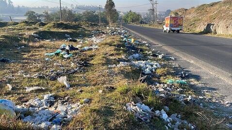 ¡Qué cochinero! Ixtlahuaca y Almoloya se tiran la bolita por basureros clandestinos