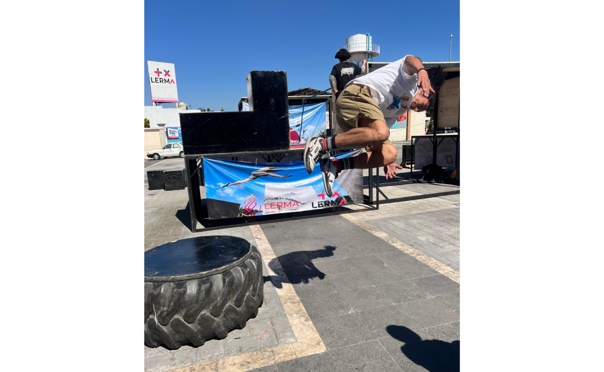 Durante los descansos se invitó a participar a niños y jóvenes a utilizar el escenario de competencia. Foto: Alejandra Santillán
