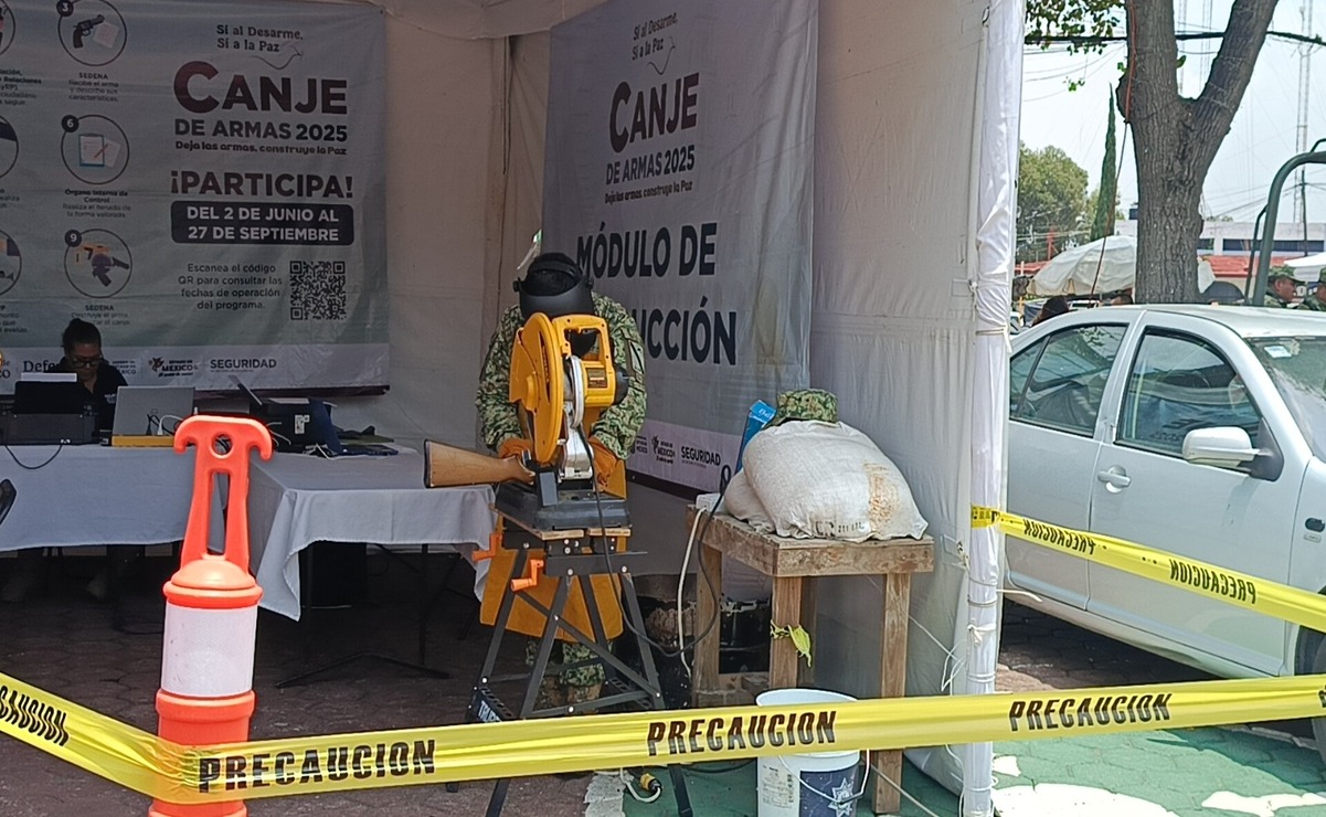 El módulo del programa Canje de Armas estará hasta el 14 de agosto, de 10:00 a 15:00 horas, en la explanada del Palacio Municipal de Atizapán de Zaragoza. Foto: Gisela González Granados / El Universal Estado de México