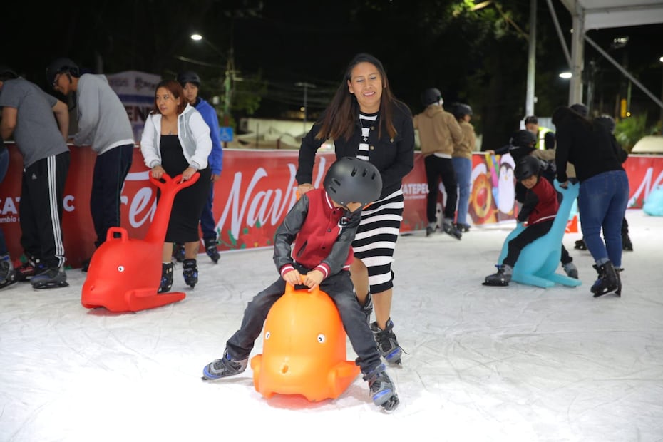 Habrá presentaciones gratuitas de patinaje artístico los días 21 y 28 de diciembre, así como el 4 y 6 de enero, a las 18:00 horas. Foto Especial