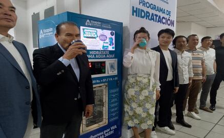 Agua limpia y barata para Atizapán: Llegan expendedoras de origen chino a escuelas y edificios públicos