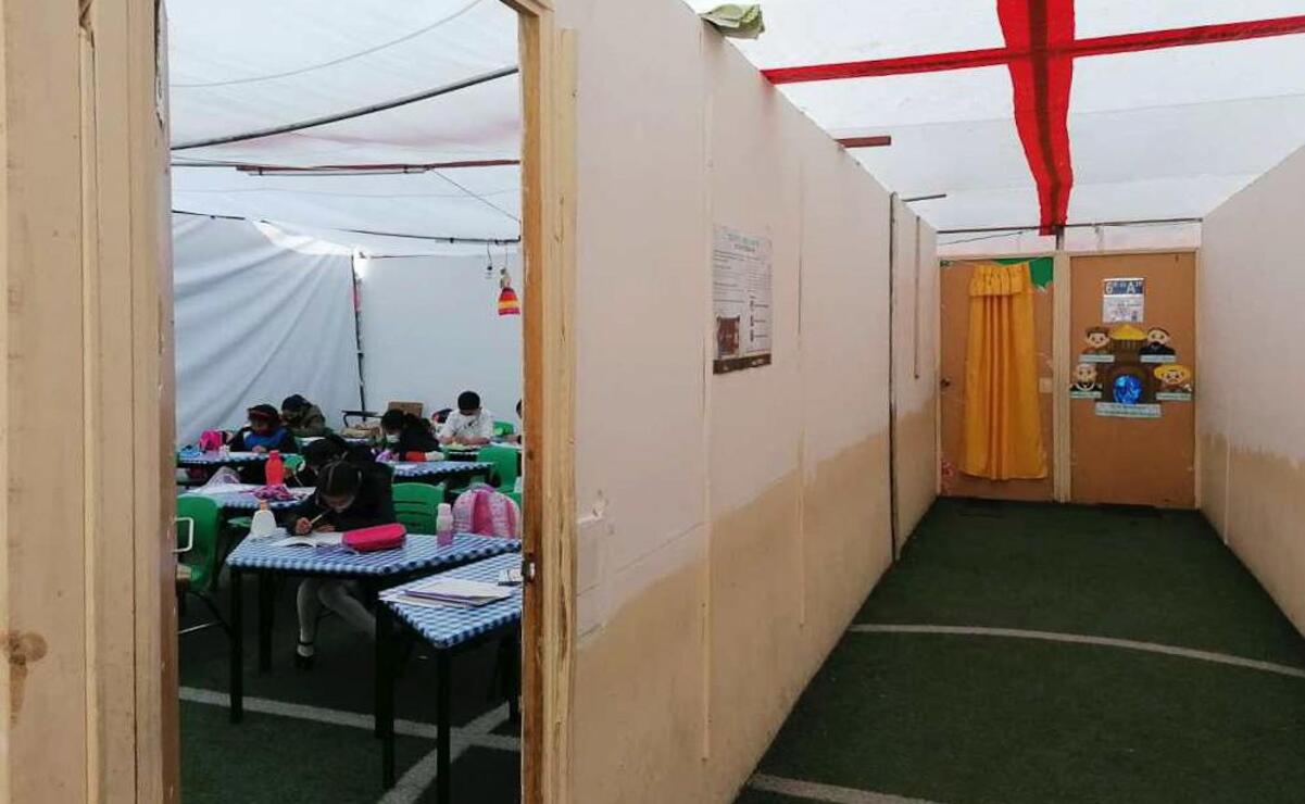 En el Estado de México hay 13 millones 368 personas mayores de 15 años, de estas, al menos 23% presentan rezago educativo. Foto: Especial