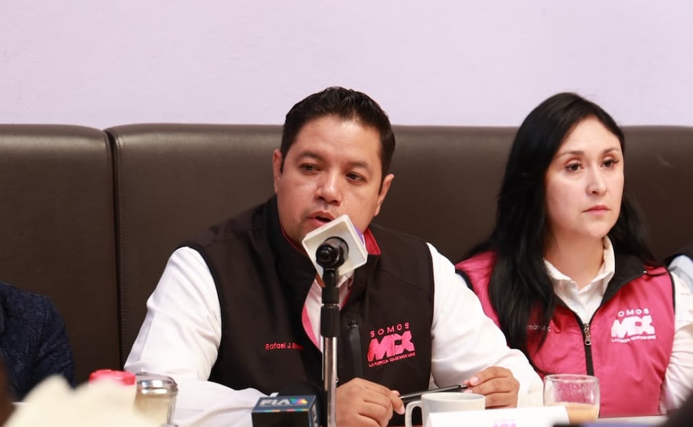 La dirigencia estatal confirmó una regla estricta: quienes ocupen cargos directivos dentro del partido no podrán postularse a elecciones. Foto Alejandro Vargas / El Universal