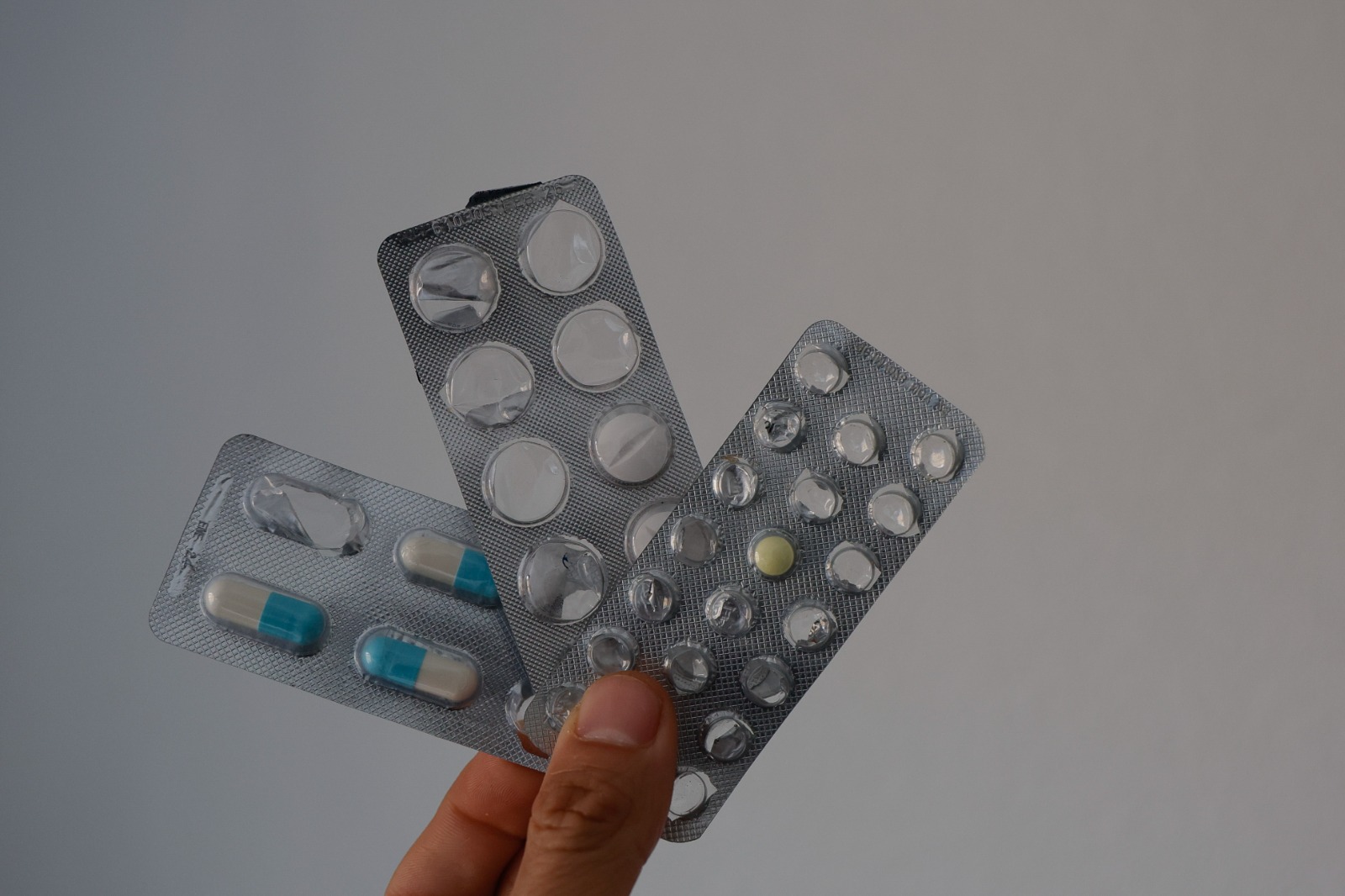 La mayoría de los medicamentos caducos ya fueron destruidos según normas de Cofepris. Foto Arturo Hernández
