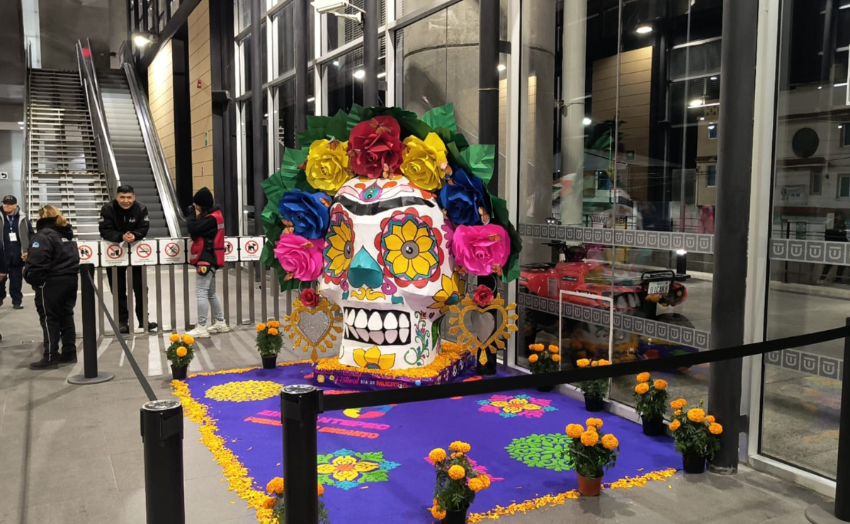 El Insurgente se viste de fiesta: Estaciones se convierten en altares para recordar a los fieles difuntos