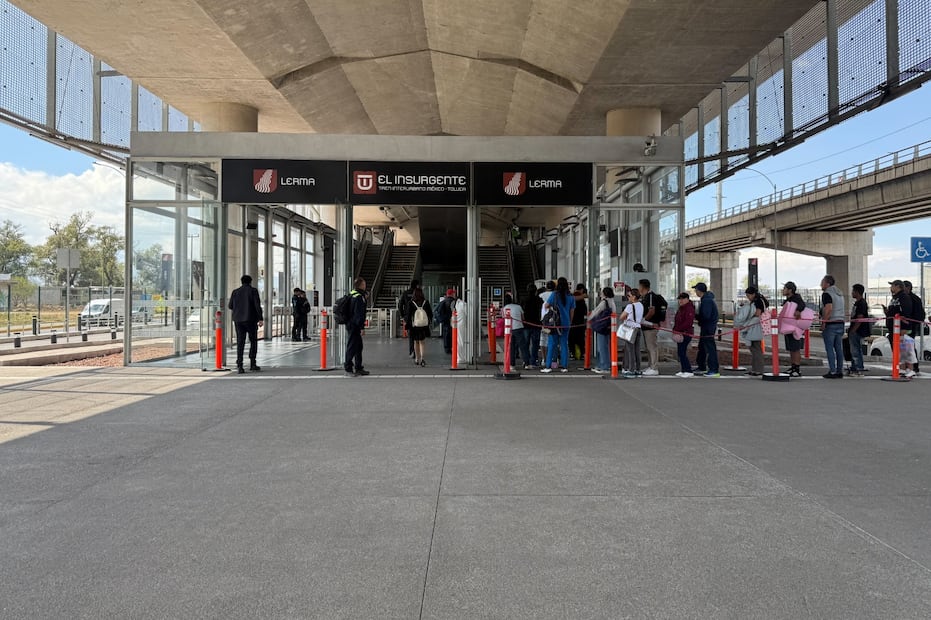 El tramo de Lerma a Santa Fe es el más largo del trayecto, cruzando la zona de montaña en un tiempo récord de 17 minutos. Foto Alejandro Vargas / El Universal