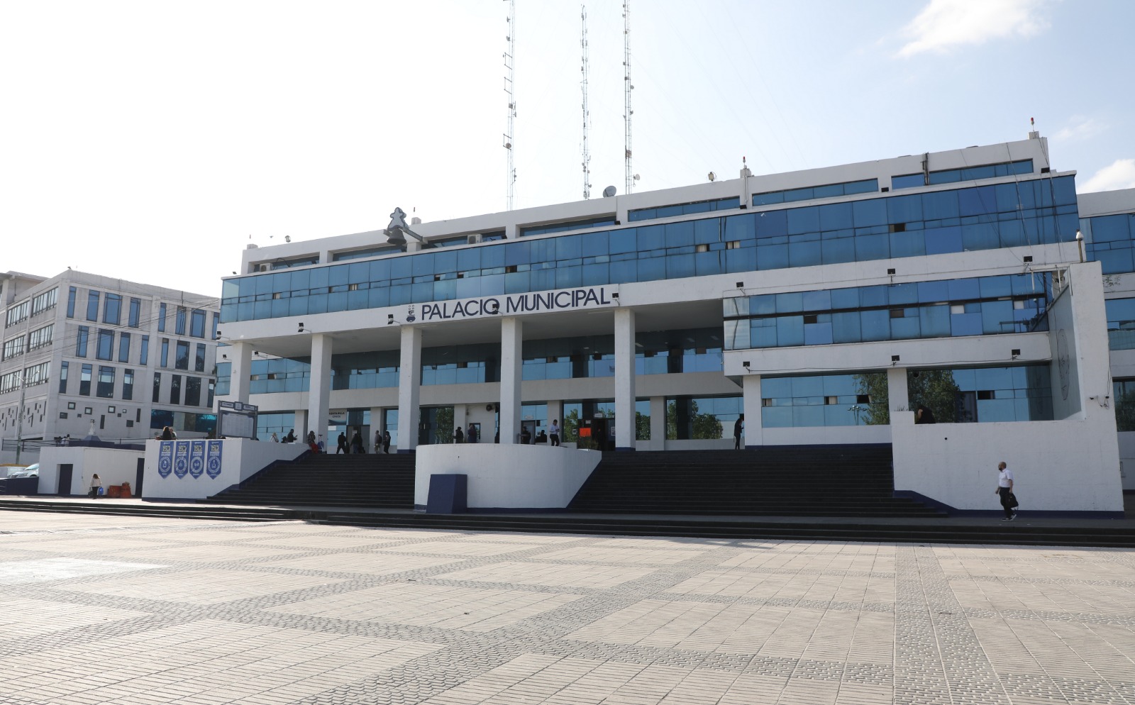 La deuda ha derivado en el embargo de las cuentas de este ayuntamiento de Naucalpan. Foto Especial