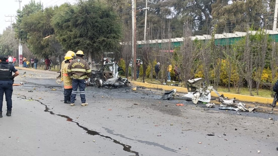 Tras el hecho, automovilistas alertaron a los cuerpos de emergencia, arribando al sitio elementos Protección Civil y Bomberos Lerma , Cruz Roja Lerma, Seguridad Pública y Tránsito Lerma, personal de la Secretaría de Seguridad del Estado de México y Guardia Nacional. Foto: especial