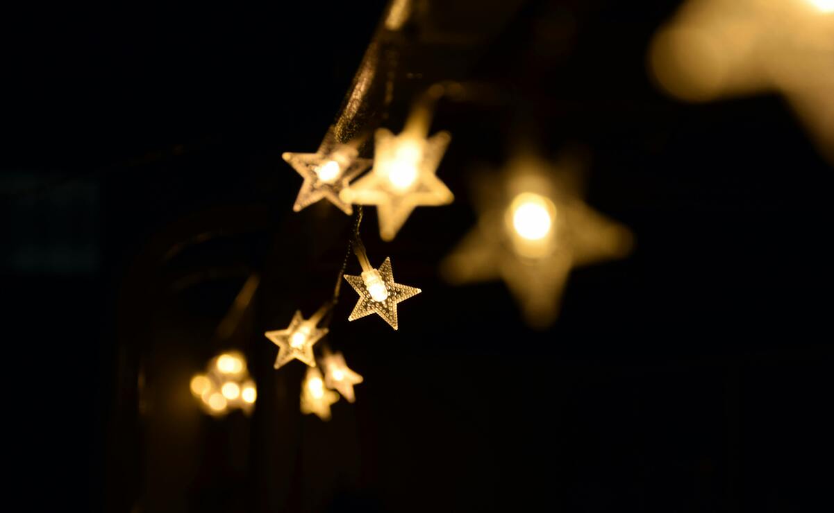 Los focos LED son la mejor opción para comprar tus series navideñas. Foto: Especial