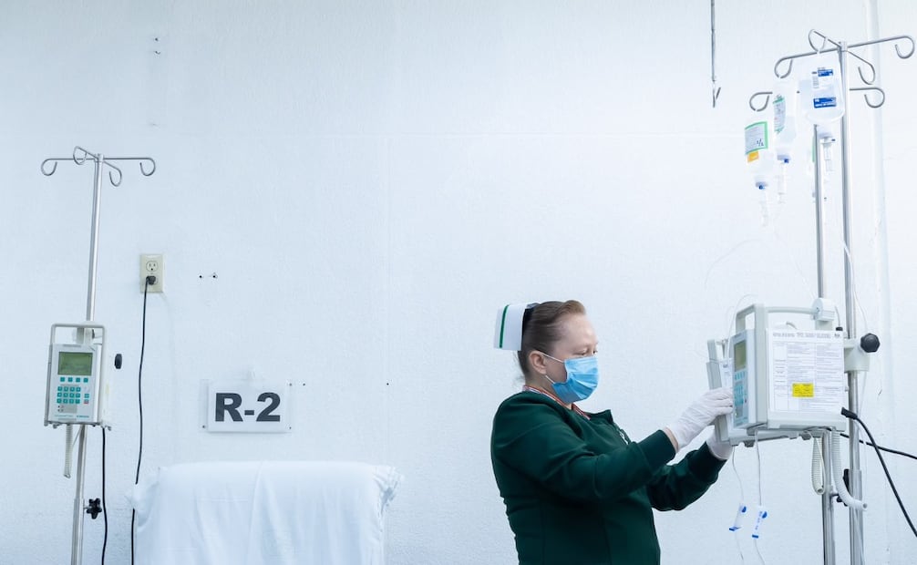La plantilla del IMSS ha crecido considerablemente desde 2019, sumando miles de nuevas plazas de médicos y enfermeras. Foto Especial