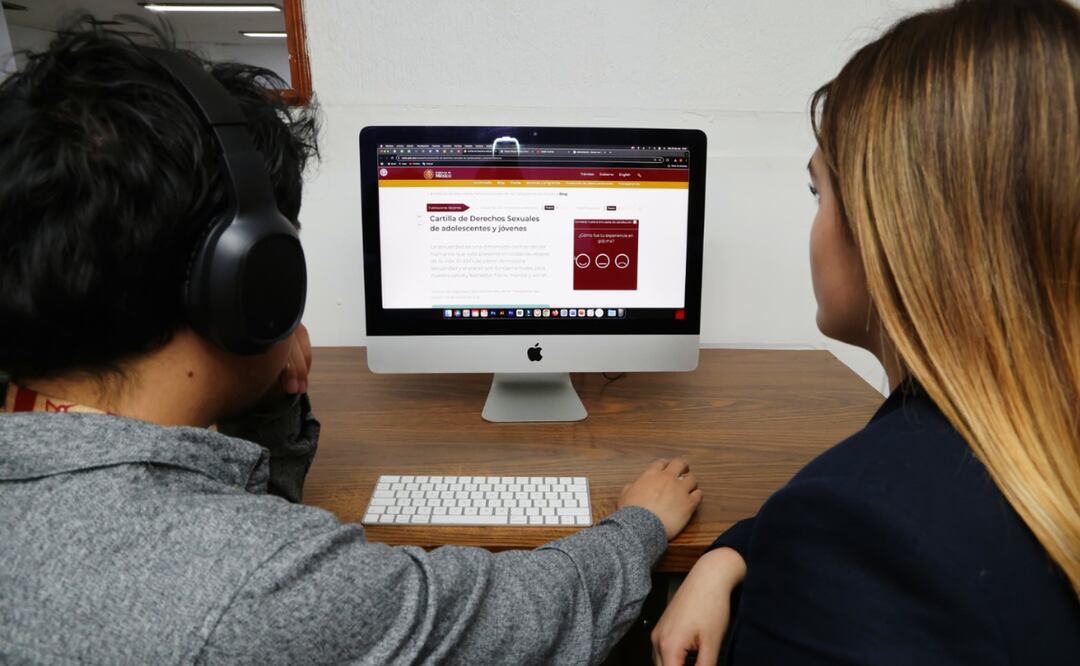 La 'Cartilla de Derechos Sexuales y Reproductivos' es un recurso fundamental para que los jóvenes tomen decisiones conscientes y autónomas sobre su salud sexual y reproductiva. Foto: Especial