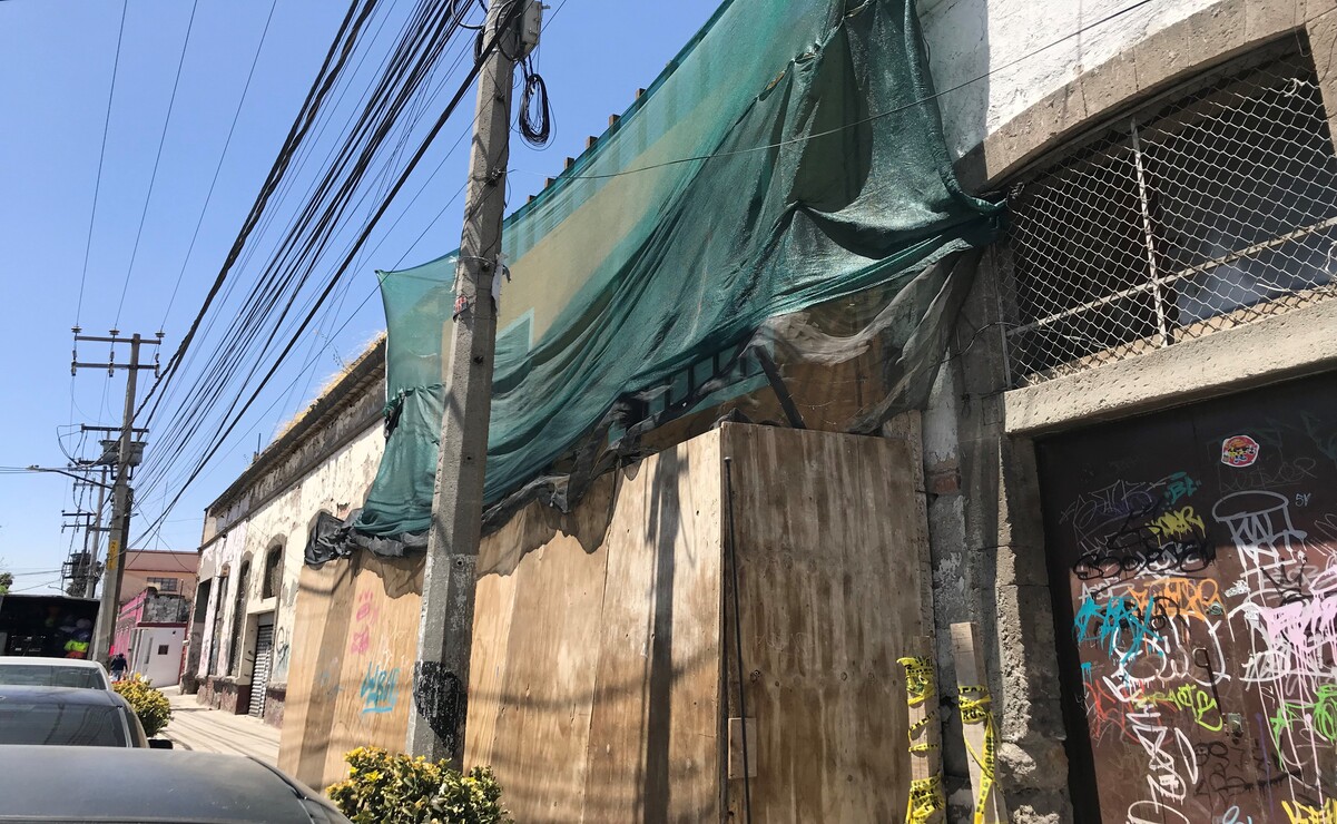 El edificio histórico se encuentra en la calle 5 de Mayo, frente al Templo de San Bartolomé en el centro de Naucalpan. Foto: Rebeca Jiménez / El Universal Estado de México