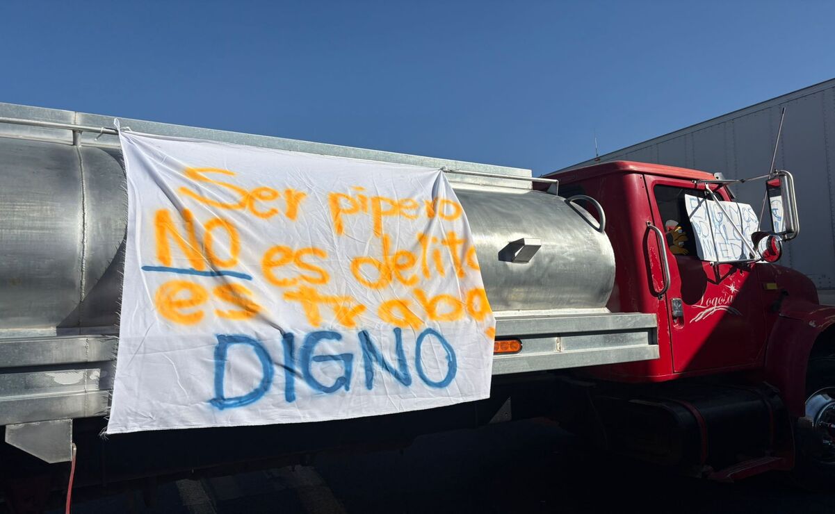 Los manifestantes informaron que llevan agua a comunidades que padecen escasez / Foto Arturo Contreras