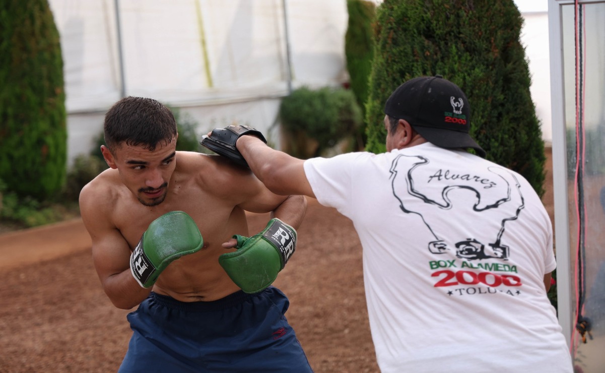 El boxeador originario de Toluca, pelea de manera amateur, pero sueña con convertirse en profesional. Foto: Arturo Hernández.