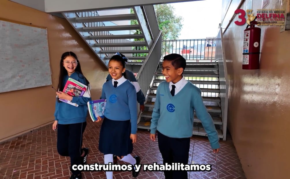 En materia educativa, el gobierno estatal informó la entrega de 315 mil becas para estudiantes. Foto especial
