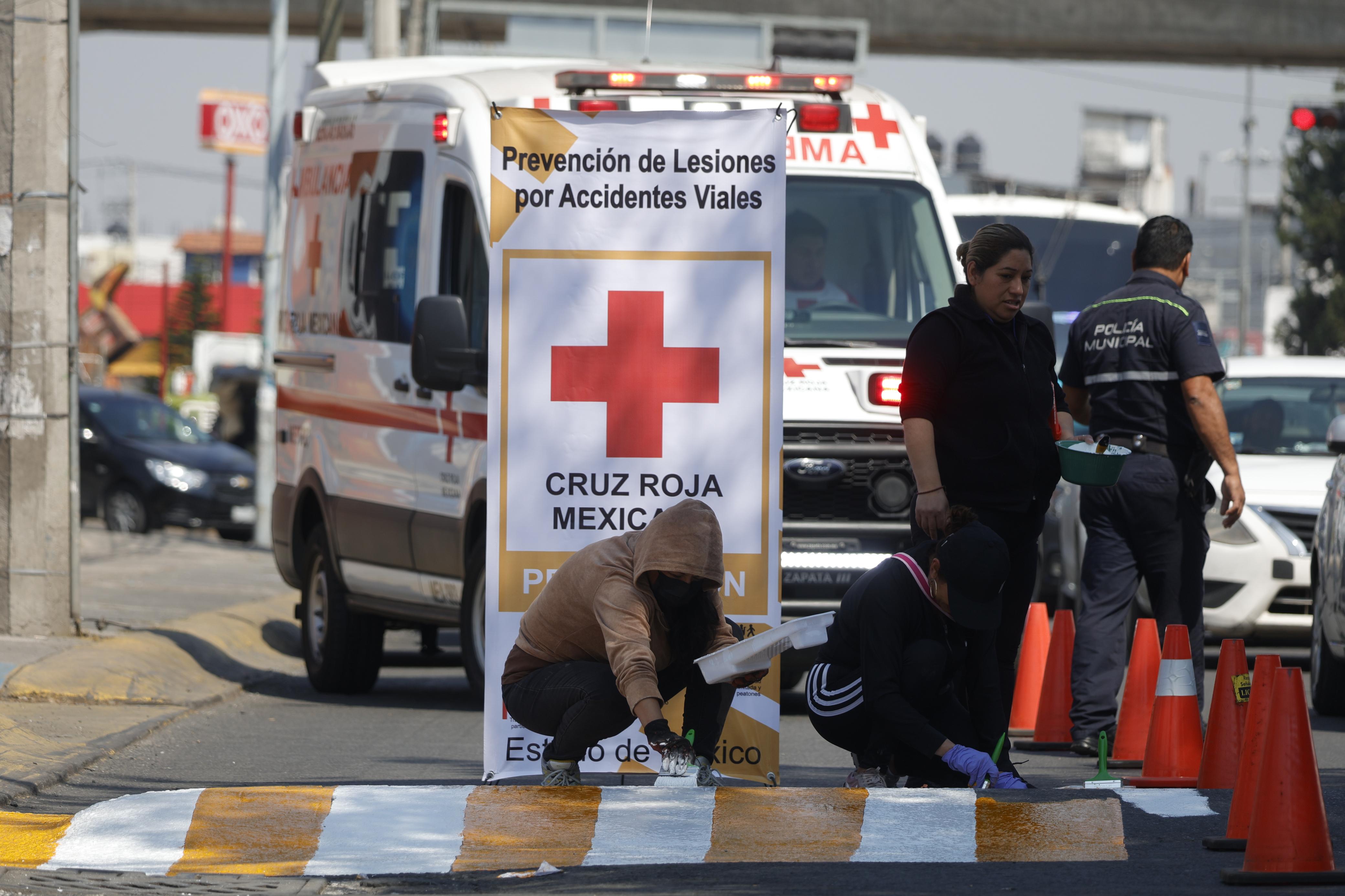 Con 43 accidentes viales diarios a nivel nacional, la Cruz Roja busca concientizar y prevenir más muertes y lesiones. Foto Arturo Hernández