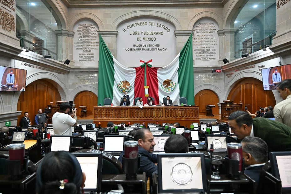 Diputados de la 62 Legislatura votan por unanimidad la reforma que busca reducir la carga laboral en el Estado de México. Foto Especial