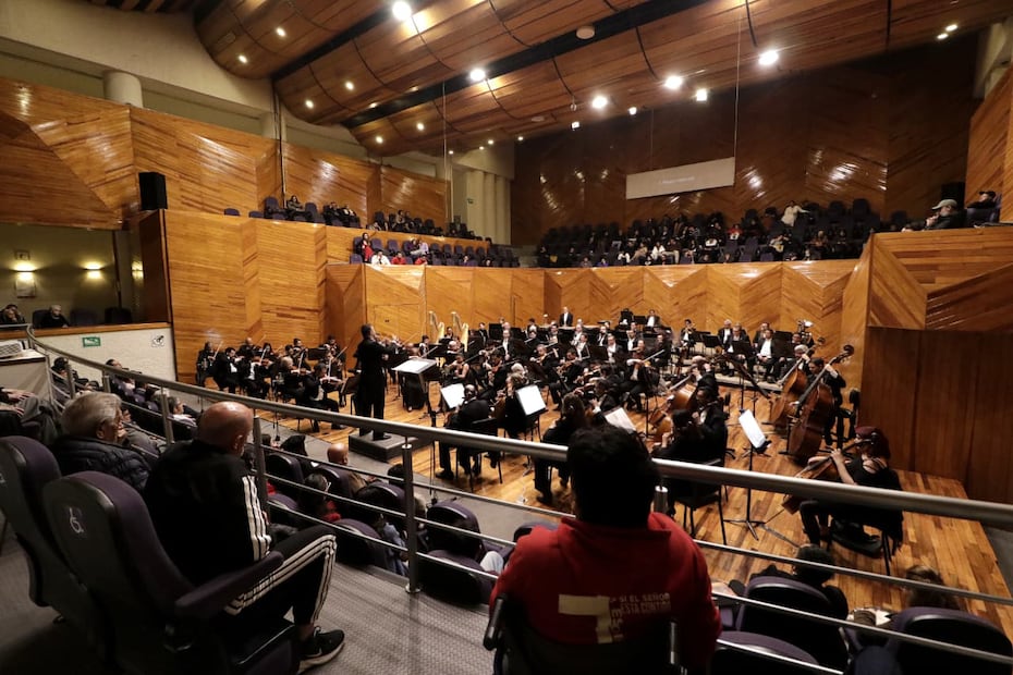 La Temporada 154 recibirá a directores de renombre como Gabriela Díaz Alatriste y solistas como el pianista Leonardo Miranda. Foto Especial