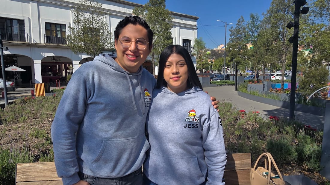 Alberto Hernández y Jessica Hurtado encabezan esta labor que busca generar empatía y recordar que "al que obra bien, bien le va". Foto Alma Rodríguez / El Universal
