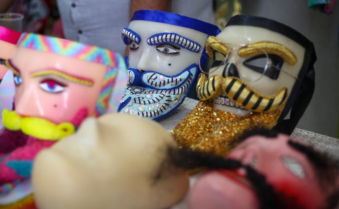 Máscaras de cera artesanales de Atenco, una tradición que cobra vida en el carnaval Foto: Luis Camacho