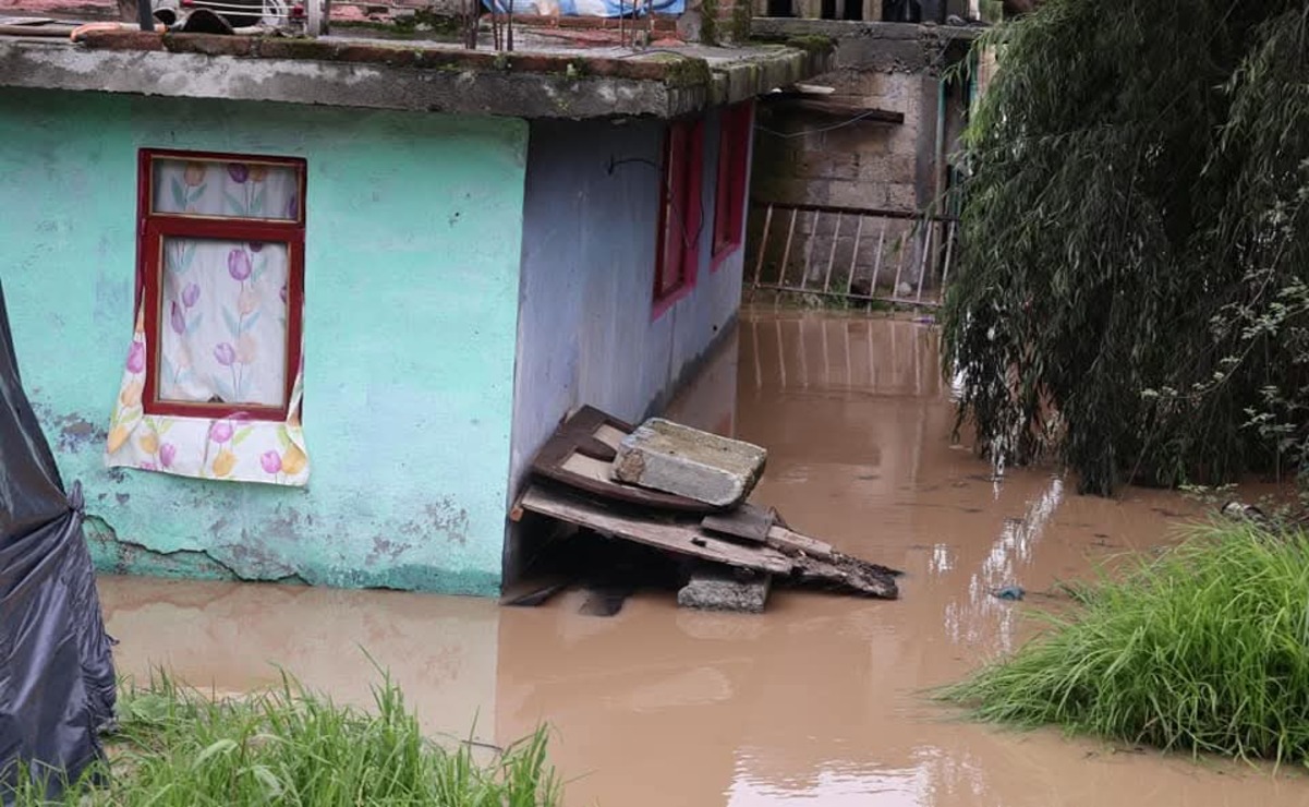17 casas siguen inundadas en el municipio de Otzolotepec después de la fuerte lluvia que azotó la comunidad el domingo pasado. / Foto Especial