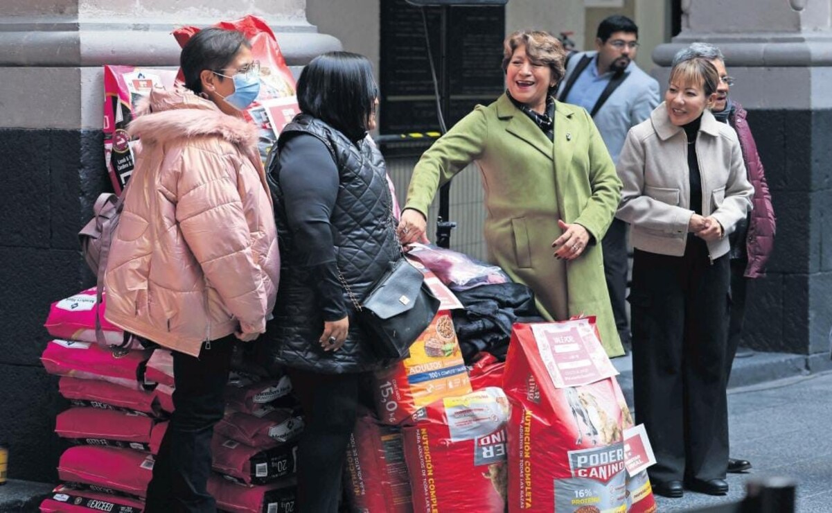 ¡Por el bienestar animal! Delfina Gómez Álvarez entrega alimento a asociaciones protectoras de animales