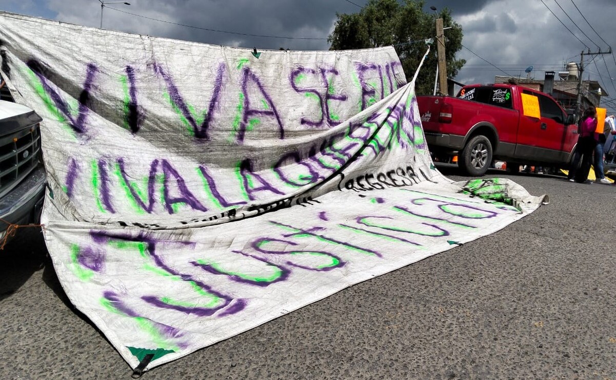 Con el corazón roto, Otzolotepec despide a Natalia Segura y exige justicia. Su familia y amigos, unidos en el dolor, velan su cuerpo mientras la comunidad clama por verdad Foto Karen Aldama