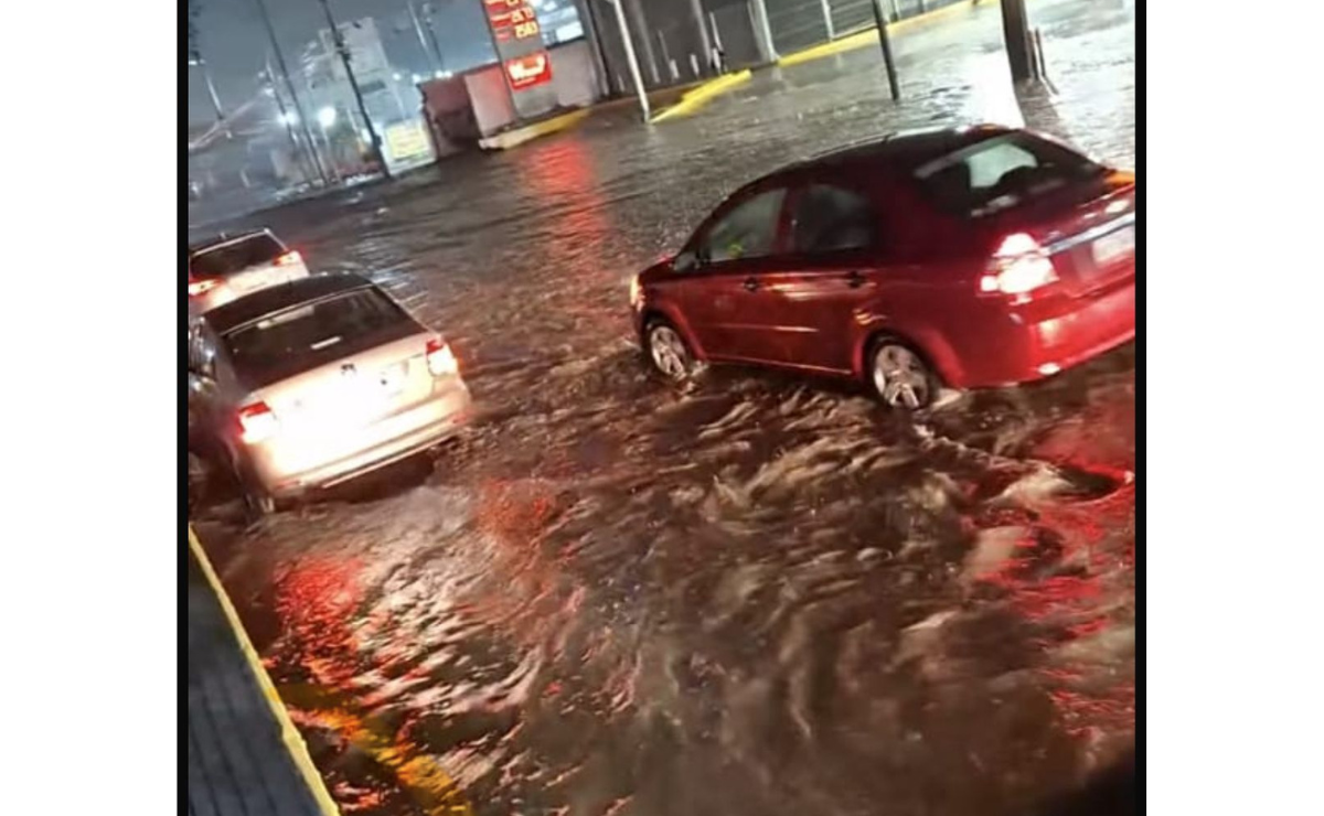 VIDEO: ¡Caos en López Portillo! Lluvia desata caos vial y retrasos en Mexibús en Tultitlán