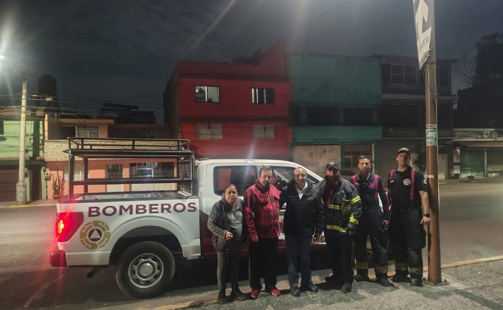 El director de Protección Civil, Genaro Anita, encabezó las mediciones técnicas tras las denuncias ciudadanas por malos olores. Foto Especial