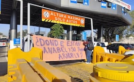 Bloquean cuatro carriles de la Peñón-Texcoco por la desaparición de madre e hija